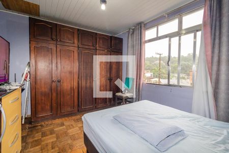 Quarto 2 de casa à venda com 2 quartos, 200m² em Teresópolis, Porto Alegre