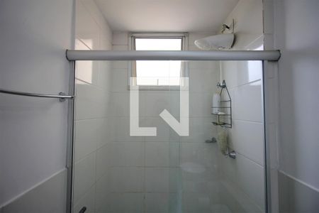 Banheiro de apartamento para alugar com 2 quartos, 65m² em Fernão Dias, Belo Horizonte