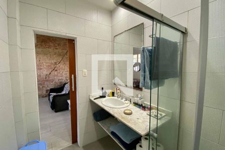 Casa à venda com 350m², 7 quartos e 1 vagaApartamento - Banheiro