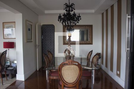 Apartamento para alugar com 3 quartos, 296m² em Vila Suzana, São Paulo