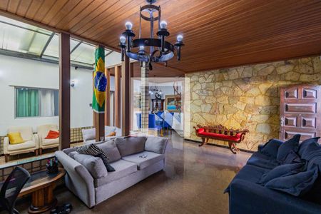 Sala de casa à venda com 4 quartos, 292m² em Sagrada Família, Belo Horizonte