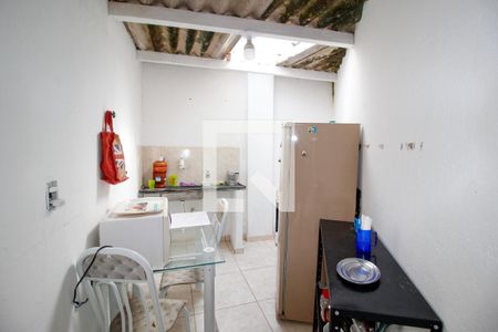Detalhe da área de serviço de casa para alugar com 1 quarto, 30m² em Santa Tereza, Belo Horizonte