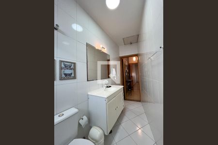 Casa à venda com 175m², 4 quartos e 2 vagasBanheiro Corredor
