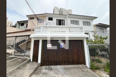 Casa à venda com 175m², 4 quartos e 2 vagasFachada