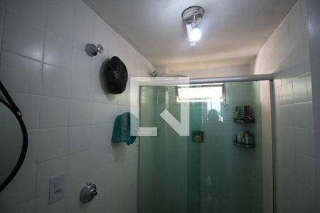 Banheiro de apartamento para alugar com 2 quartos, 50m² em Vila Santana, São Paulo