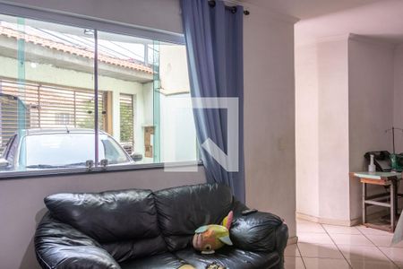 Casa à venda com 99m², 3 quartos e 3 vagasSala