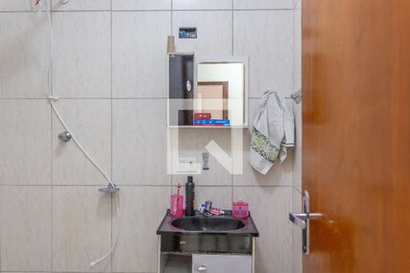 Casa à venda com 99m², 3 quartos e 3 vagasBanheiro