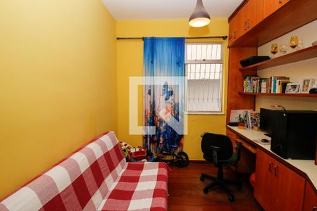 Apartamento à venda com 94m², 4 quartos e 2 vagasEscritório