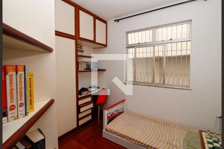 Apartamento à venda com 94m², 4 quartos e 2 vagasQuarto