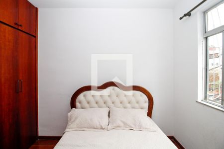 Apartamento à venda com 94m², 4 quartos e 2 vagasQuarto 4