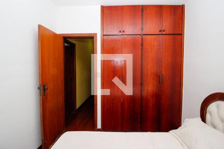 Apartamento à venda com 94m², 4 quartos e 2 vagasQuarto 4