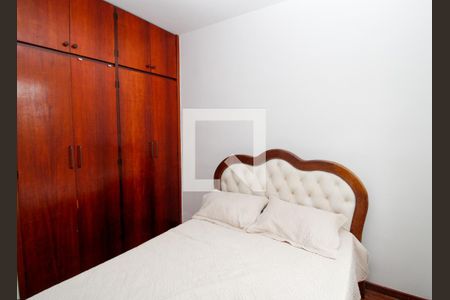 Apartamento à venda com 94m², 4 quartos e 2 vagasQuarto 4
