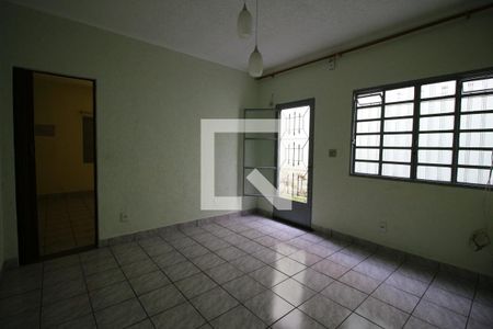 Sala de casa à venda com 2 quartos, 126m² em Chácara Mafalda, São Paulo