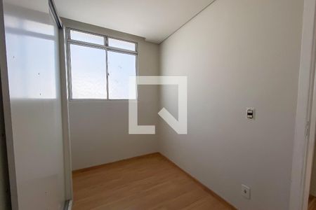 Quarto 1 de apartamento à venda com 3 quartos, 63m² em Camargos, Belo Horizonte