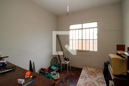 Quarto  de casa à venda com 2 quartos, 1480m² em Sagrada Família, Belo Horizonte