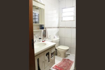 Casa para alugar com 100m², 2 quartos e sem vagaBanheiro social 