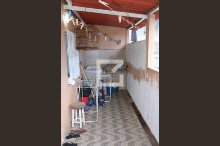 Casa para alugar com 100m², 2 quartos e sem vagaÁrea de serviço 