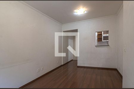 sala de casa para alugar com 2 quartos, 48m² em Jardim Santa Emilia, São Paulo