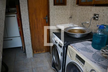 Casa à venda com 230m², 3 quartos e 3 vagas Casa à venda com 230m², 3 quartos e 3 vagasÁrea de Serviço