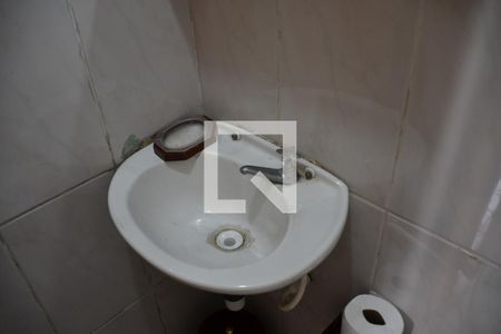 Casa à venda com 230m², 3 quartos e 3 vagas Casa à venda com 230m², 3 quartos e 3 vagasLavabo