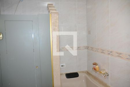 Casa à venda com 230m², 3 quartos e 3 vagas Casa à venda com 230m², 3 quartos e 3 vagasSuíte