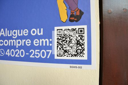 Casa à venda com 230m², 3 quartos e 3 vagas Casa à venda com 230m², 3 quartos e 3 vagasPlaquinha