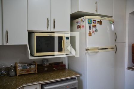 Casa à venda com 230m², 3 quartos e 3 vagas Casa à venda com 230m², 3 quartos e 3 vagasCozinha