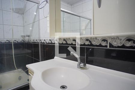 Banheiro de casa para alugar com 2 quartos, 100m² em Santa Maria Goretti, Porto Alegre