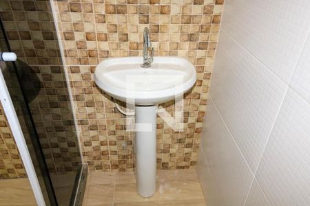 Casa de condomínio para alugar com 80m², 2 quartos e sem vagaBanheiro