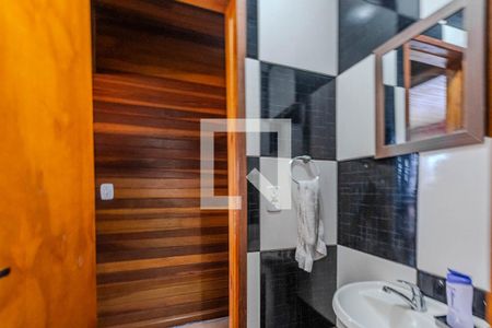 Casa à venda com 120m², 4 quartos e 2 vagas Casa à venda com 120m², 4 quartos e 2 vagasBanheiro