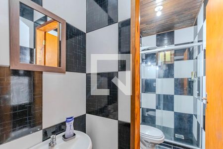 Casa à venda com 120m², 4 quartos e 2 vagas Casa à venda com 120m², 4 quartos e 2 vagasBanheiro