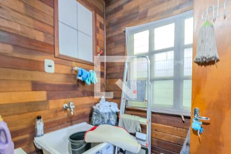 Casa à venda com 120m², 4 quartos e 2 vagas Casa à venda com 120m², 4 quartos e 2 vagasCozinha e Área de Serviço