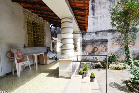 Casa para alugar com 360m², 3 quartos e 3 vagasQuintal 