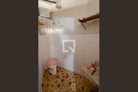 Casa para alugar com 360m², 3 quartos e 3 vagasBanheiro serviço 