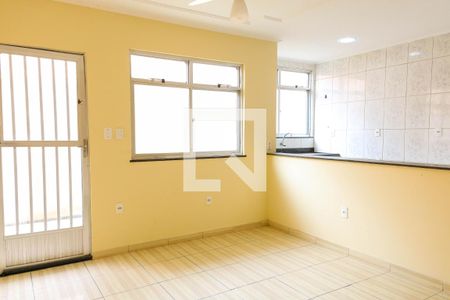 Sala 1º Pavimento de casa de condomínio para alugar com 2 quartos, 90m² em Piedade, Rio de Janeiro