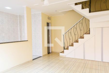 Sala 1º Pavimento de casa de condomínio para alugar com 2 quartos, 90m² em Piedade, Rio de Janeiro