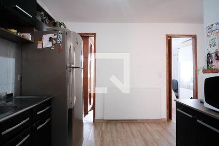 Cozinha de apartamento à venda com 2 quartos, 48m² em Conjunto Habitacional Padre Manoel da Nóbrega, São Paulo