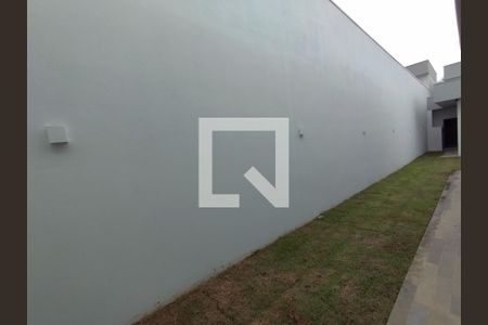 Casa à venda com 160m², 3 quartos e 2 vagas Casa à venda com 160m², 3 quartos e 2 vagasÁrea Externa