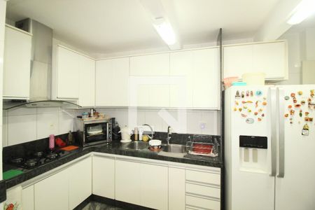 Apartamento à venda com 115m², 3 quartos e 2 vagasCozinha