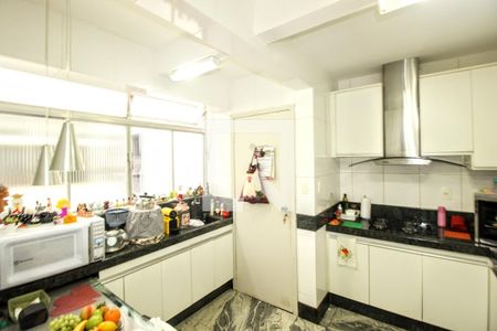 Apartamento à venda com 115m², 3 quartos e 2 vagasCozinha