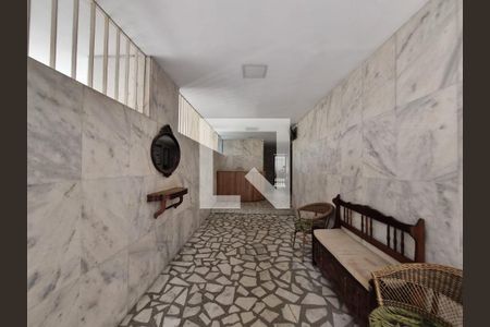 Apartamento à venda com 65m², 2 quartos e 1 vagaHall