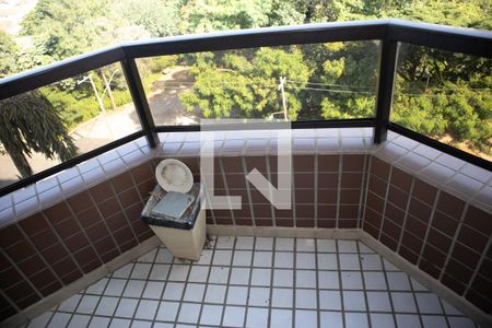 Apartamento para alugar com 72m², 3 quartos e 1 vagaVaranda