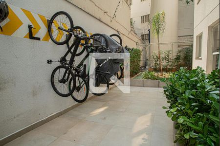 Apartamento à venda com 28m², 1 quarto e sem vaga Apartamento à venda com 28m², 1 quarto e sem vagaÁrea comum - Bicicletário