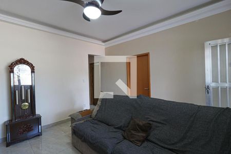 Sala de casa à venda com 3 quartos, 150m² em Pilares, Rio de Janeiro