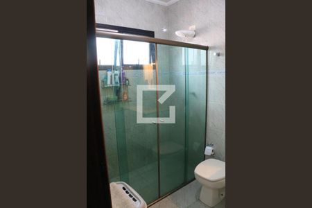 Casa à venda com 200m², 3 quartos e 2 vagasBanheiro da Suíte