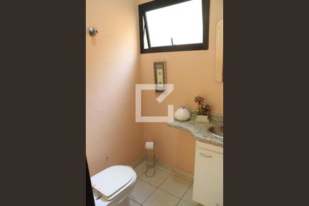 Casa à venda com 200m², 3 quartos e 2 vagasLavabo