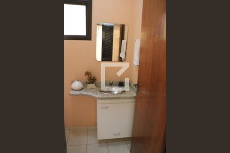 Casa à venda com 200m², 3 quartos e 2 vagasLavabo