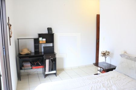 Casa à venda com 200m², 3 quartos e 2 vagasQuarto 3