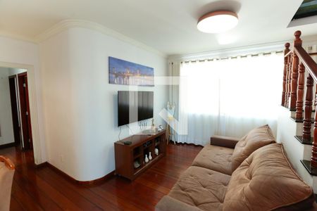 Sala de apartamento para alugar com 4 quartos, 75m² em Bairro da Glória, Contagem