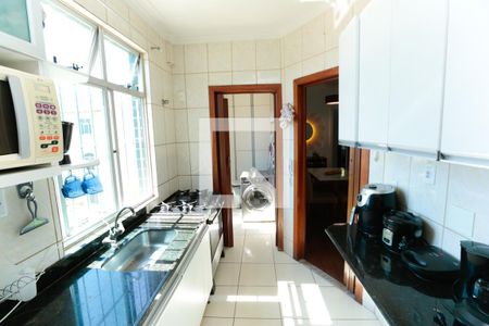 Cozinha de apartamento para alugar com 4 quartos, 75m² em Bairro da Glória, Contagem
